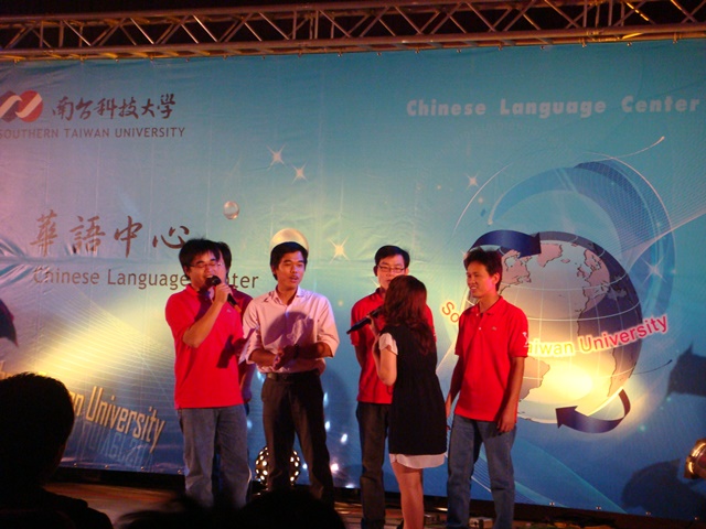 歌唱比賽：越南學生